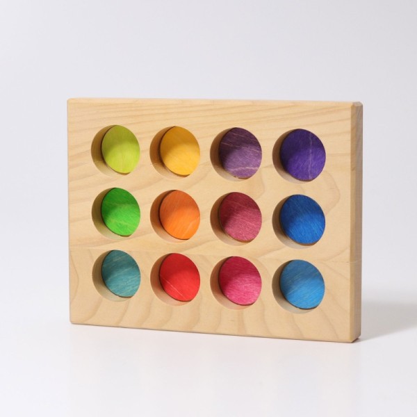 Rainbow sorting board