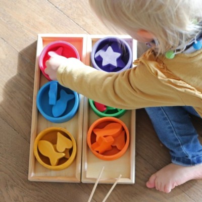 Rainbow bowl sorting game