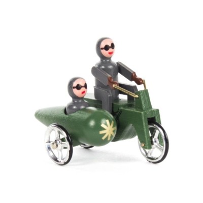 Moto in miniatura verde con sidecar