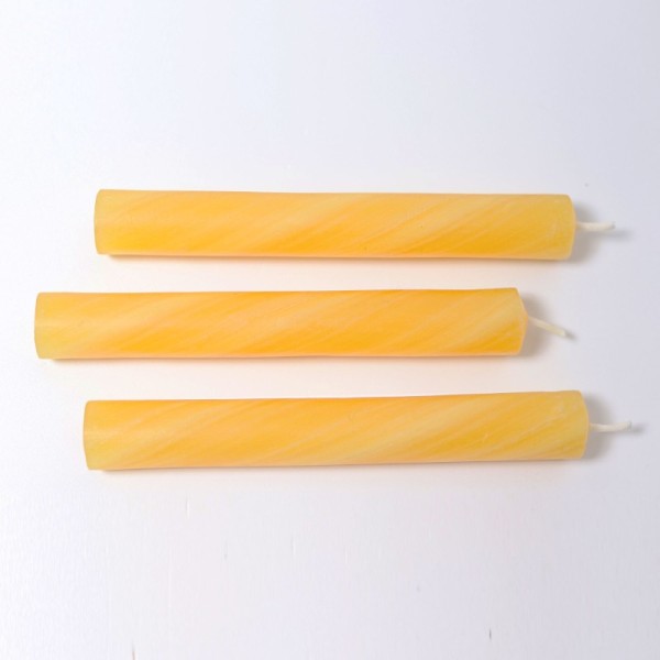 Cream beeswax candles (10%) PU 12 pcs.