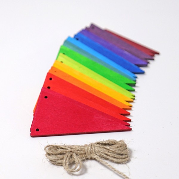 Rainbow pennant chain