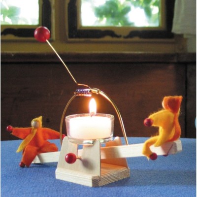 Dondolo luminoso con kit di bambole con tea light