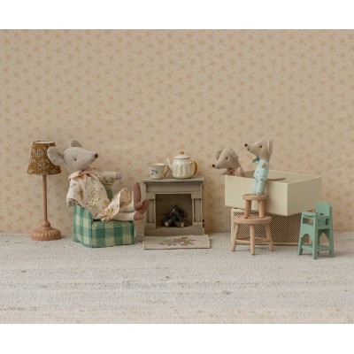 Twins, Mice in the matchbox.